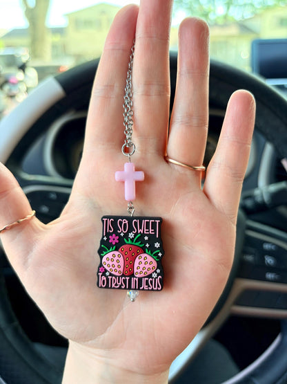Sweet To Trust in Jesus Rearview Mirror Dangler Accessory