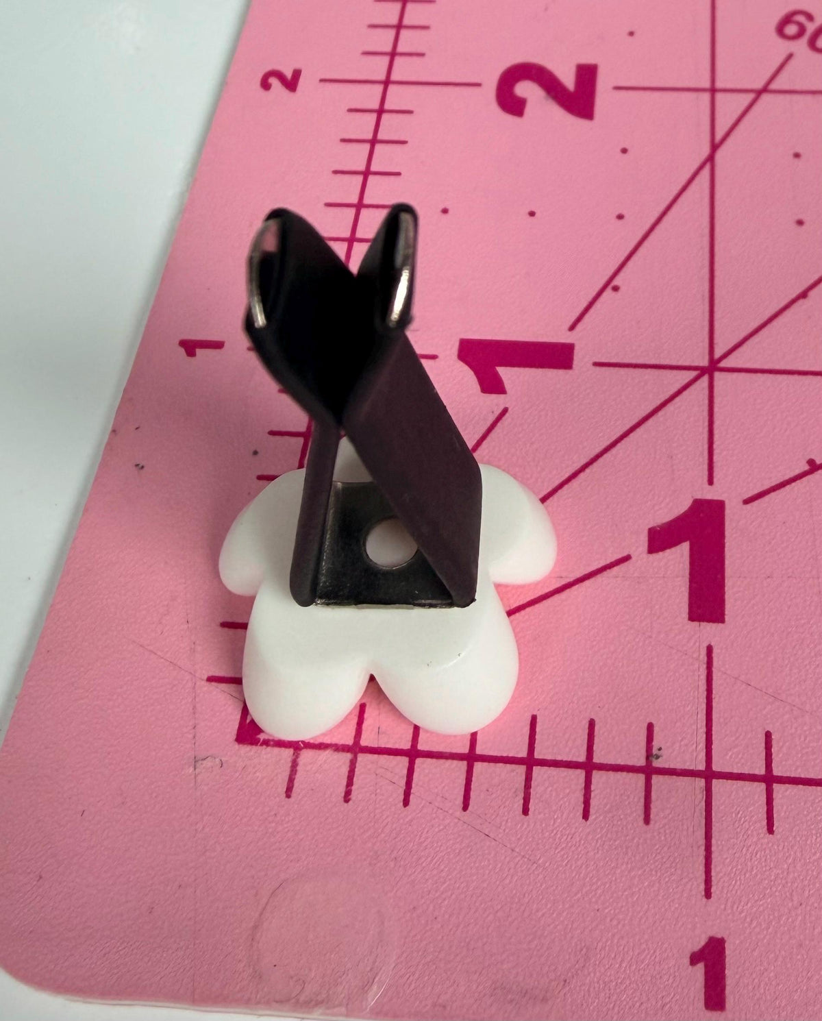 Daisy Car Vent Clips